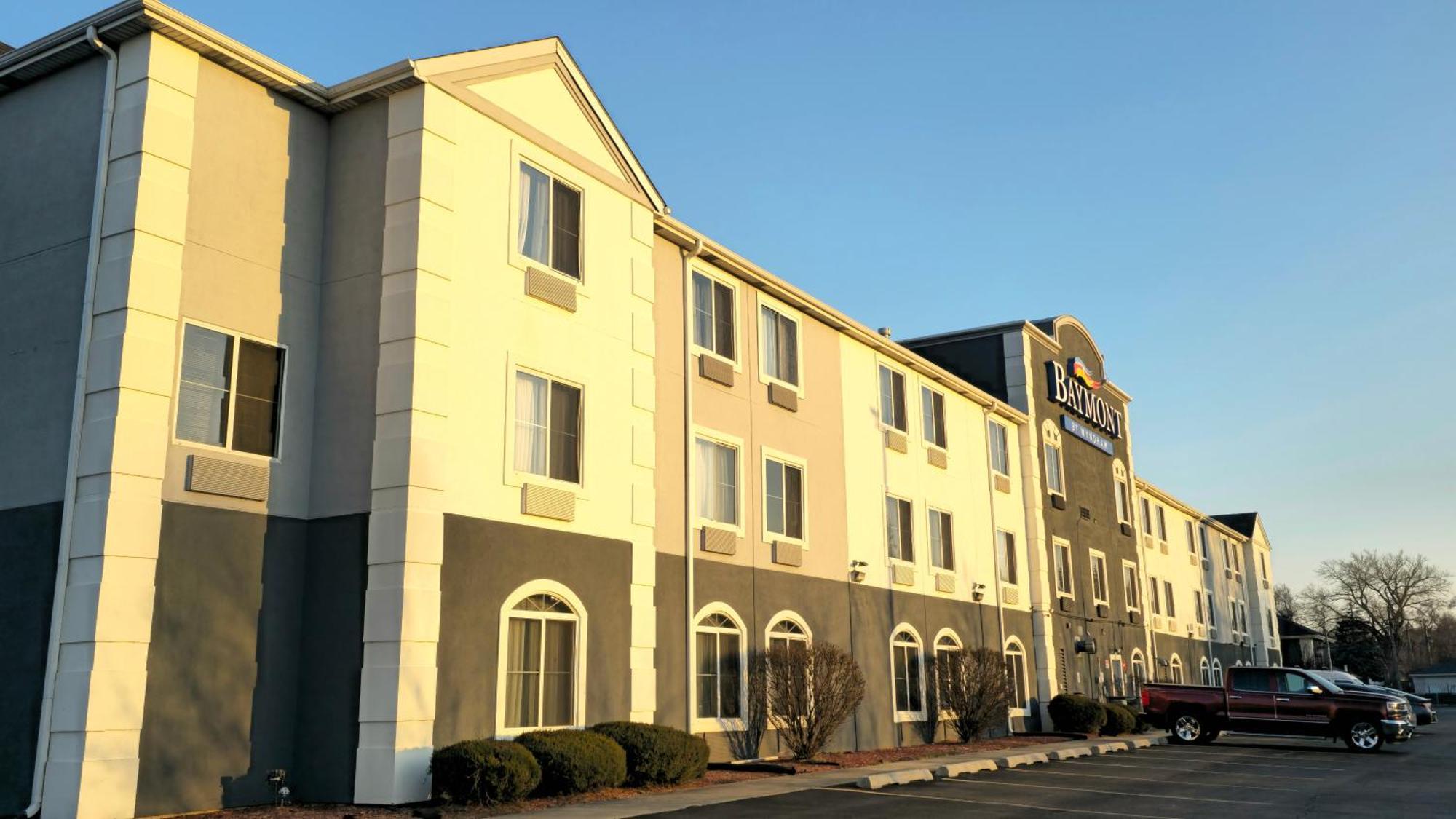 Baymont By Wyndham Chicago/Calumet City Exterior photo